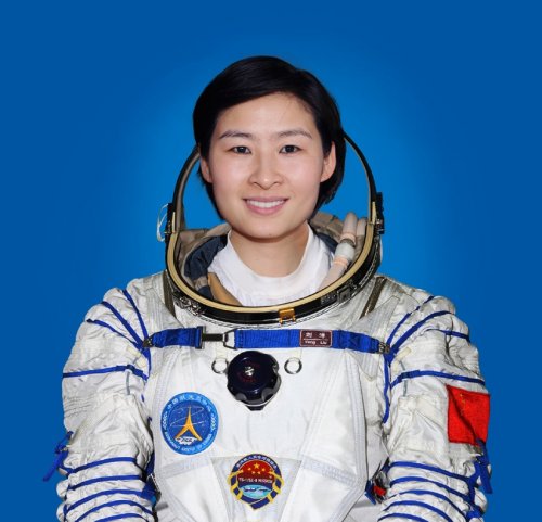 اولین فضانورد زن چینی به فضا رفت
